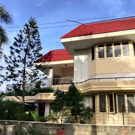 Coral Shelters Kochadai Apartman Maduráj Kültér fotó