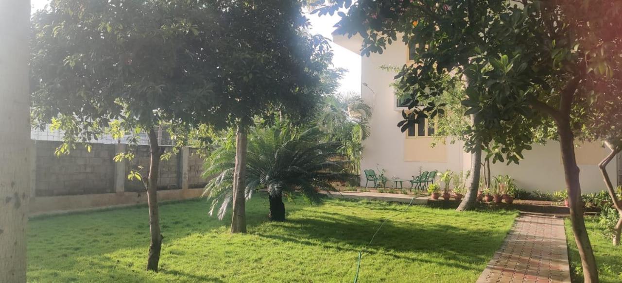 Coral Shelters Kochadai Apartman Maduráj Kültér fotó